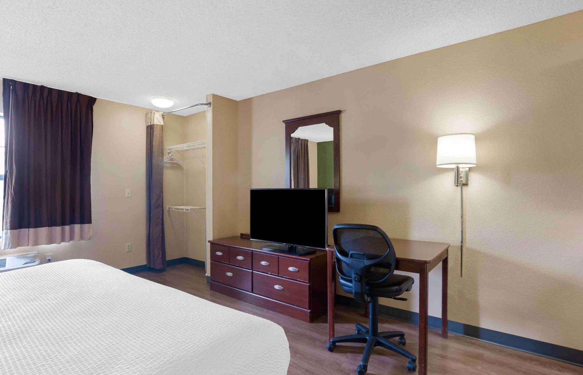 Extended Stay America Select Suites - Chicago - Hanover Park Buitenkant foto