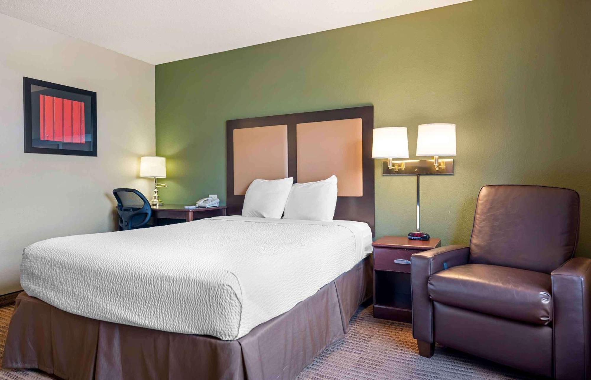 Extended Stay America Select Suites - Chicago - Hanover Park Buitenkant foto