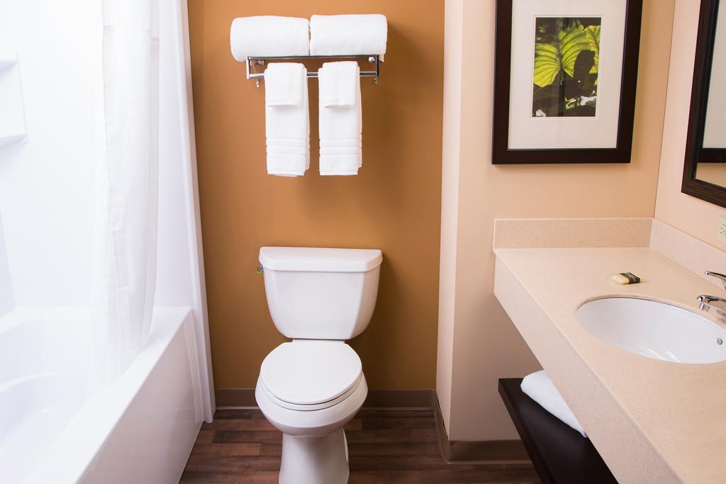 Extended Stay America Select Suites - Chicago - Hanover Park Buitenkant foto